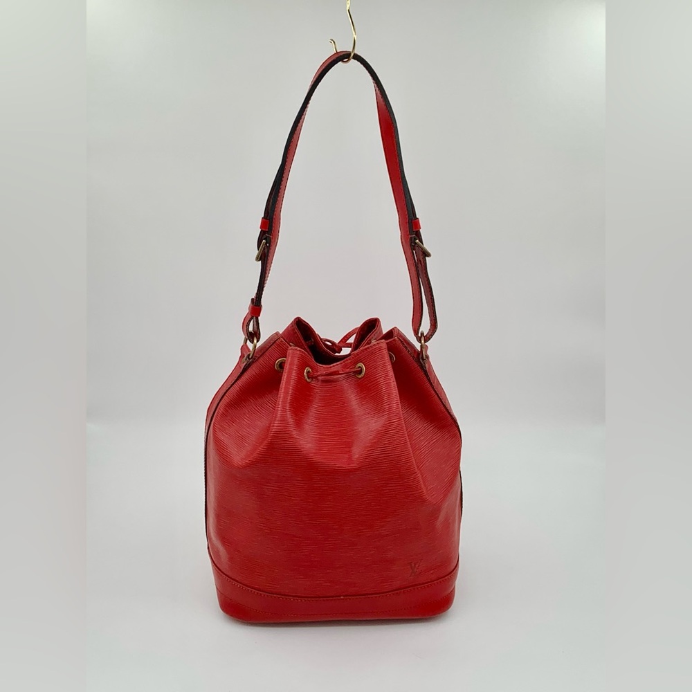 VGUC Louis Vuitton Authentic Epi Noe Red Leather Drawstring Bucket Shoulder Bag - Picture 1 of 17